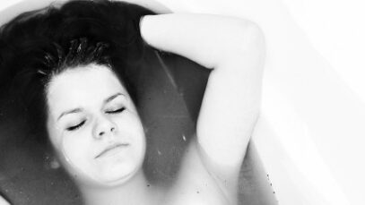 como-dejar-de-pensar-alguien-medium-16_9 (1)