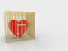 corazon-rojo-jaula-acero-alambre-oro-fondo-gris-espacio-copia_25920-115-300×214-1